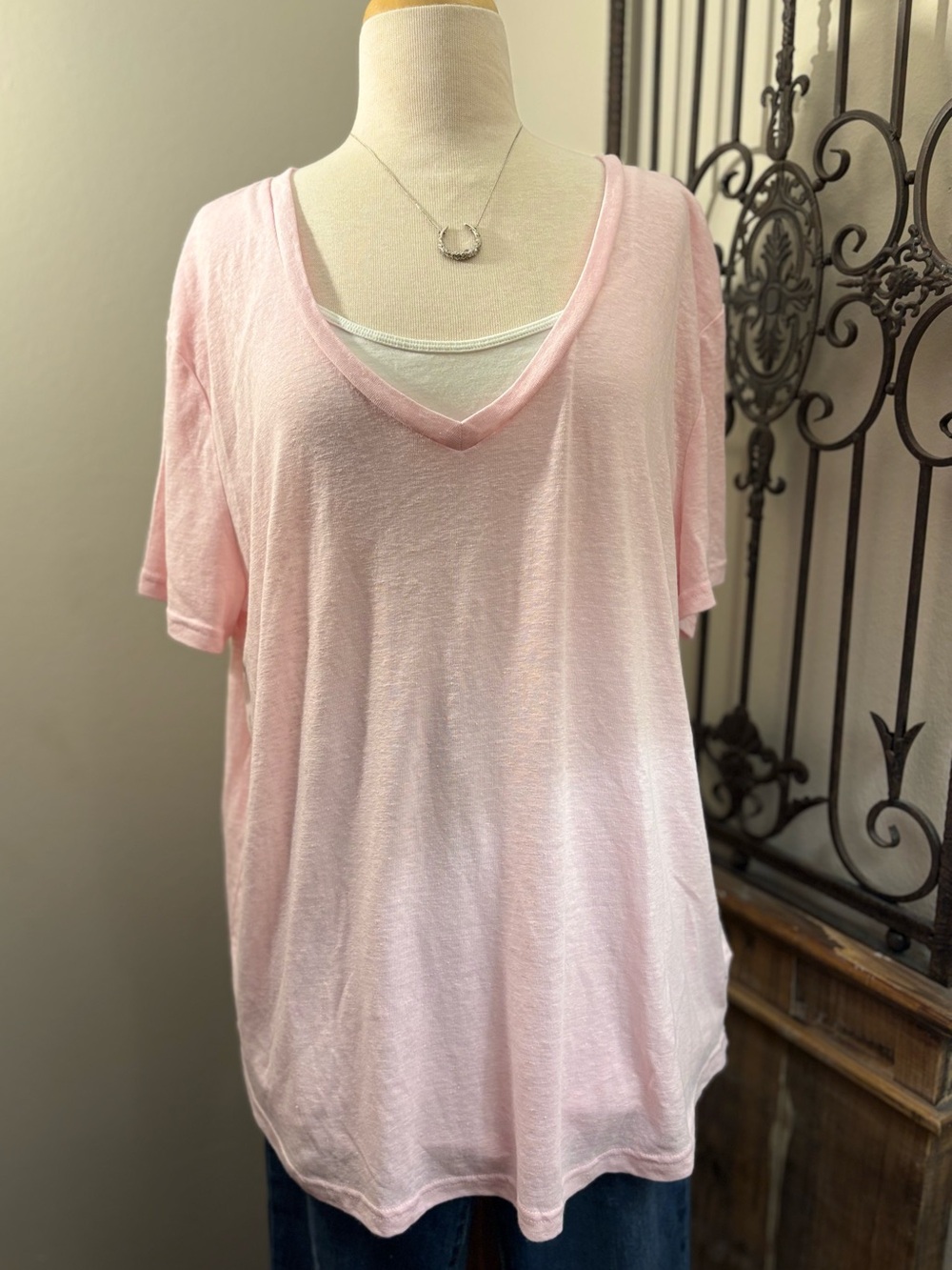 GAP Pale Pink Linen V-Neck Short-Sleeve Tee — *XXL TALL* (NWOT)